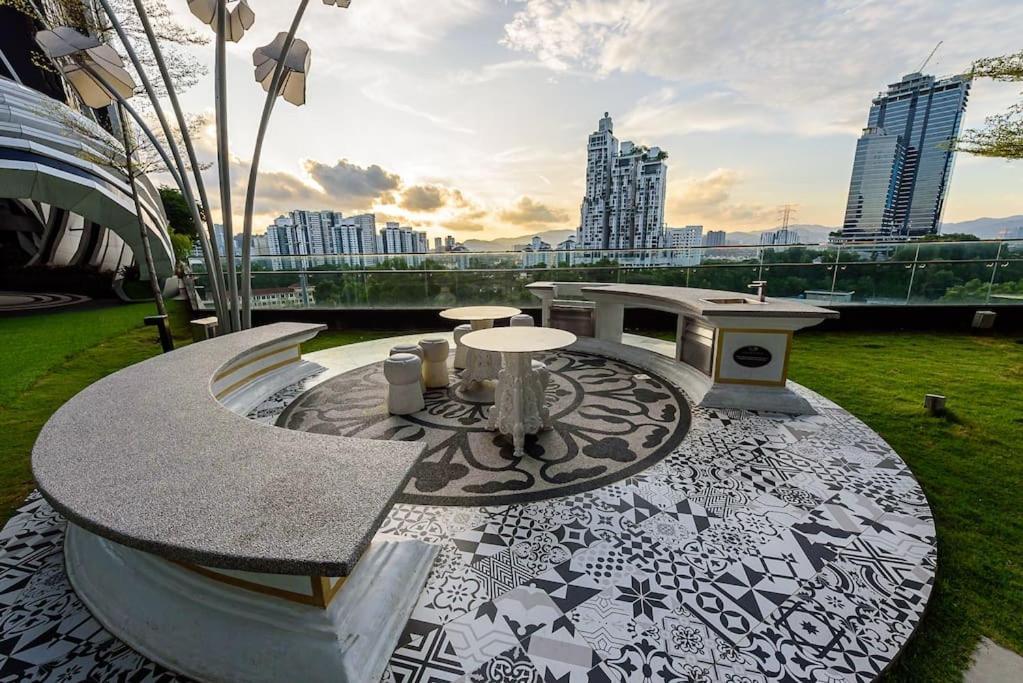 Arte Mont Kiara Kl Tower View Elegant Netflix 6pax Apartment Kuala Lumpur